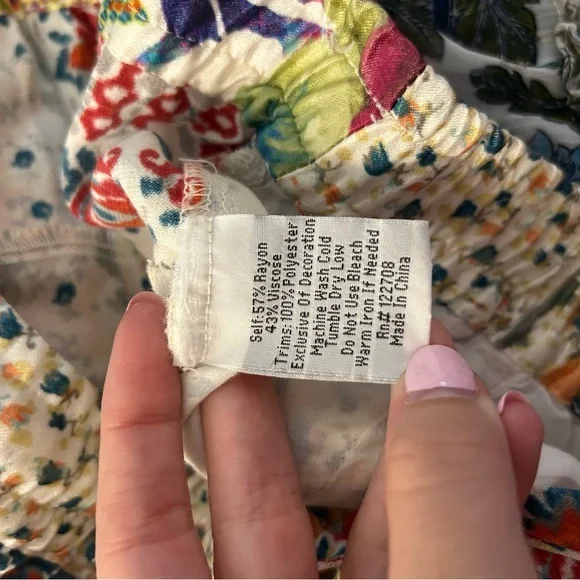 Johnny Was Landa Printed Drawstring Satin Cargo‎ Jogger Pants - Picture 5 of 7